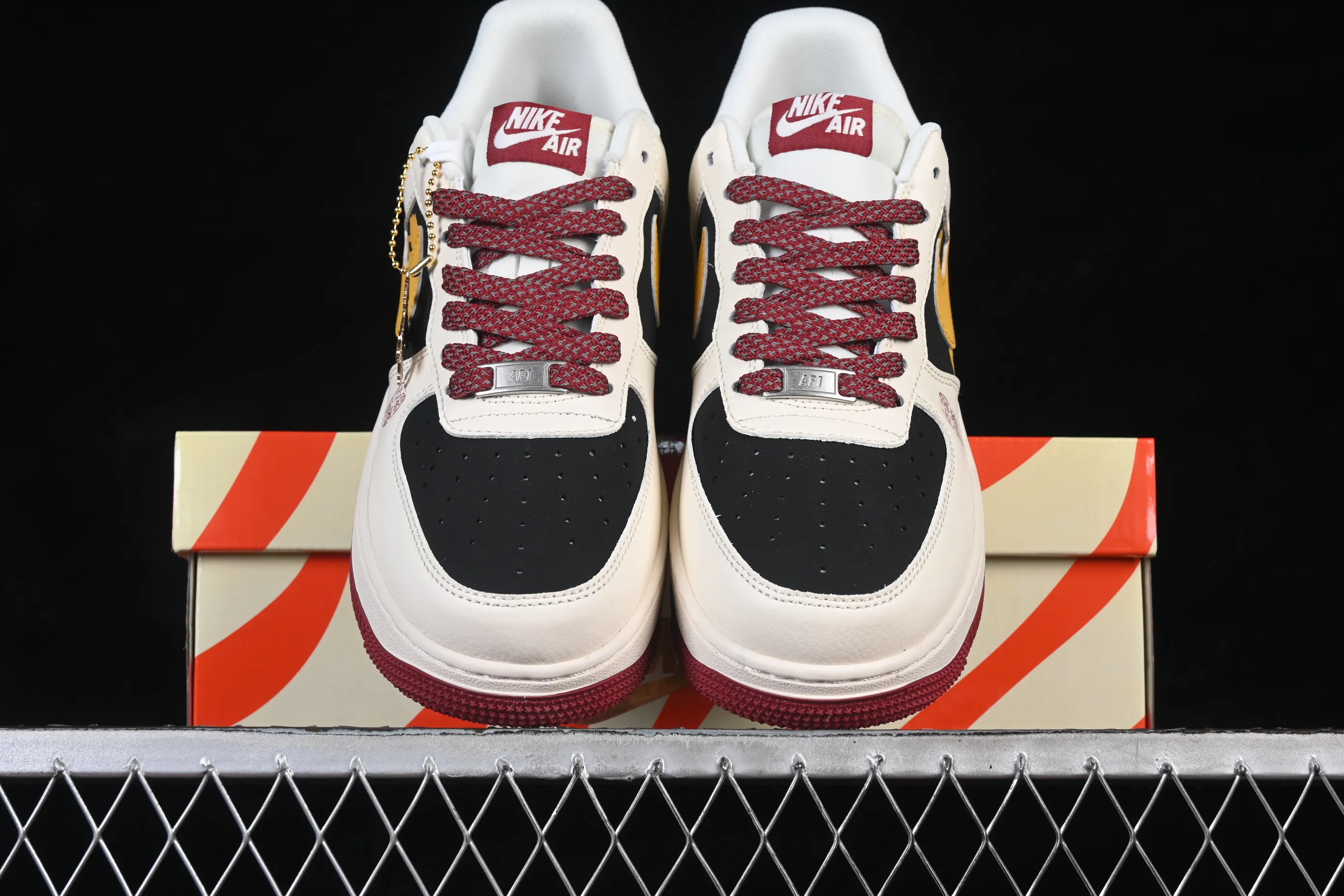All Categories Nk Air Force 1 Air Force Series Nk Air Force 1 Low Air Force Low Nike Air Force 1'07 Low Burgundy Contrast Air Force One Low Casual Sneakers JP2026-152
